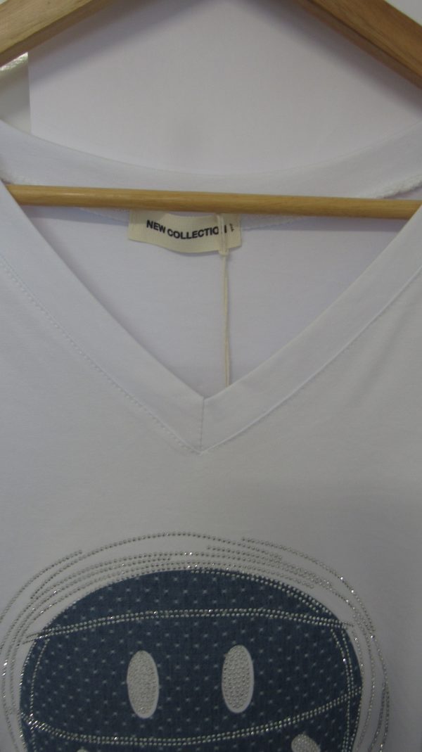 New White with Blue Smiley Face T-shirt One Size fits sizes 14 16 18 20 - Image 5