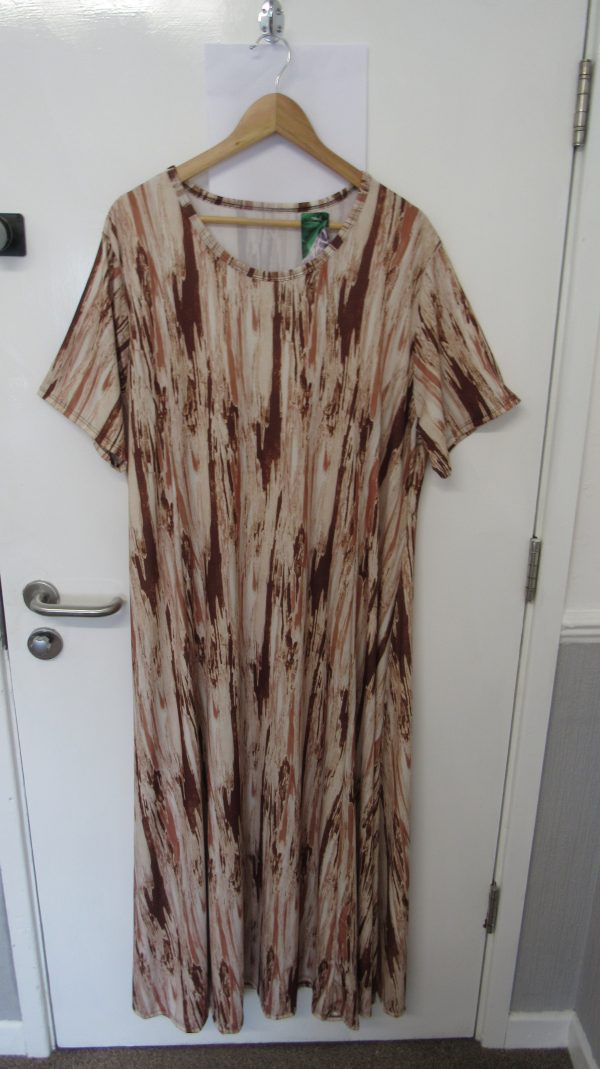 New Ladies Beige Stripe Print Stretchy Dress One Size fits sizes 18 20 22 24 - Image 2