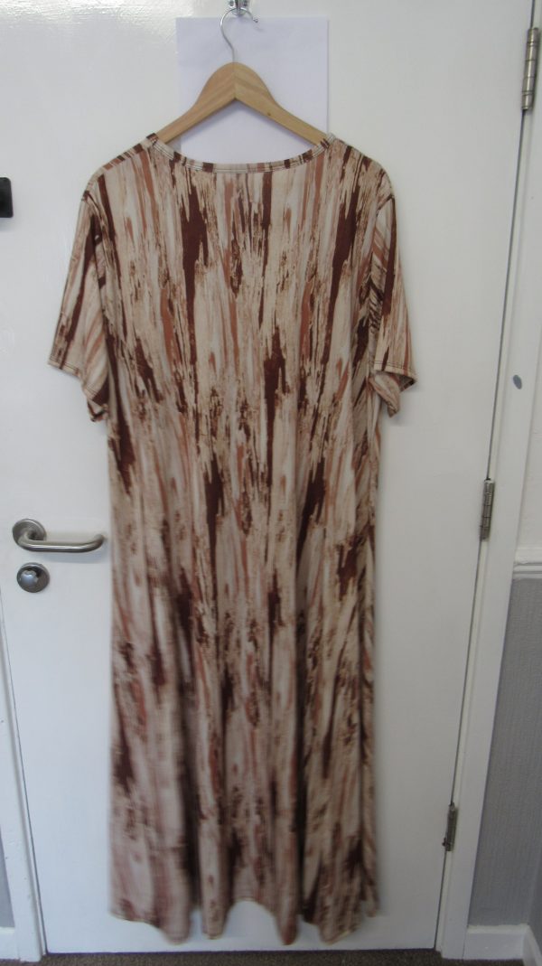 New Ladies Beige Stripe Print Stretchy Dress One Size fits sizes 18 20 22 24 - Image 5