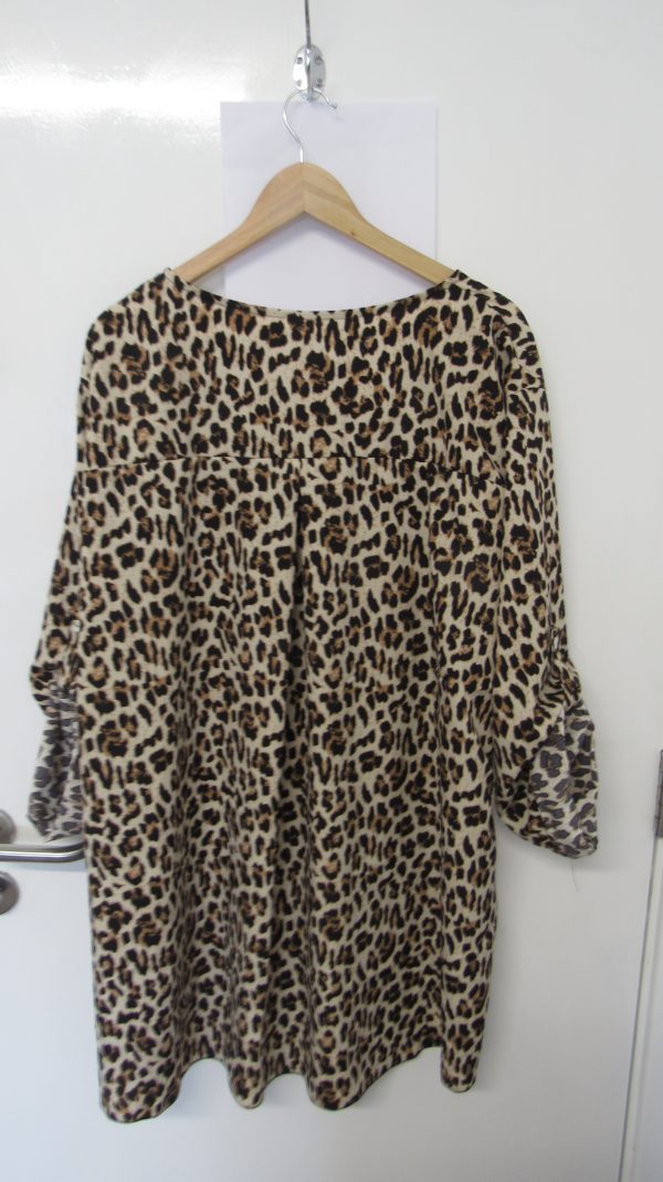 New Ladies Brown Animal Print Tunic Top One Size fits sizes 18 20 22 - Image 6