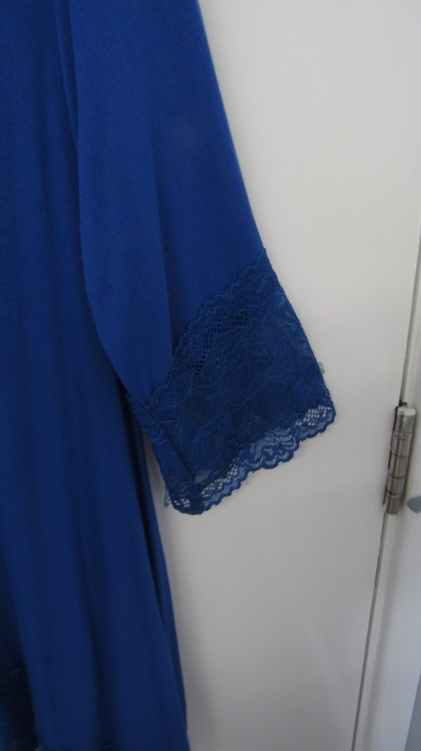 New Ladies Royal Blue Lacy Trim Top One Size fits sizes 18 20 22 - Image 3