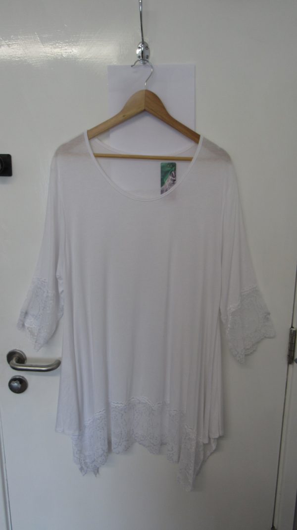 New Ladies White Lacy Trim Top One Size fits sizes 18 20 22