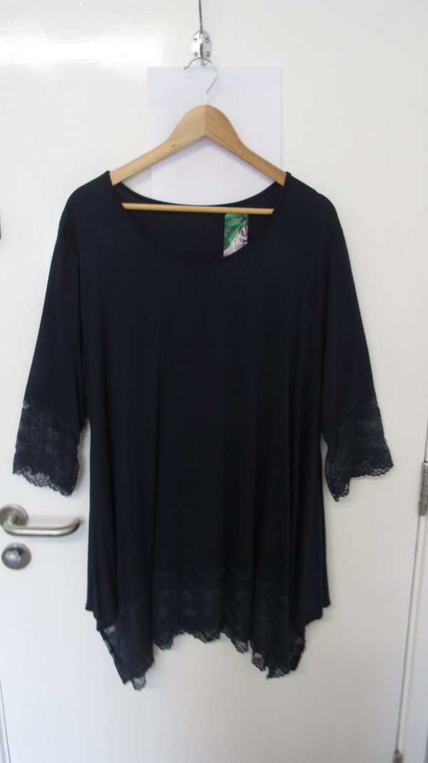 New Ladies Navy Blue Lacy Trim Top One Size fits sizes 18 20 22 - Image 2