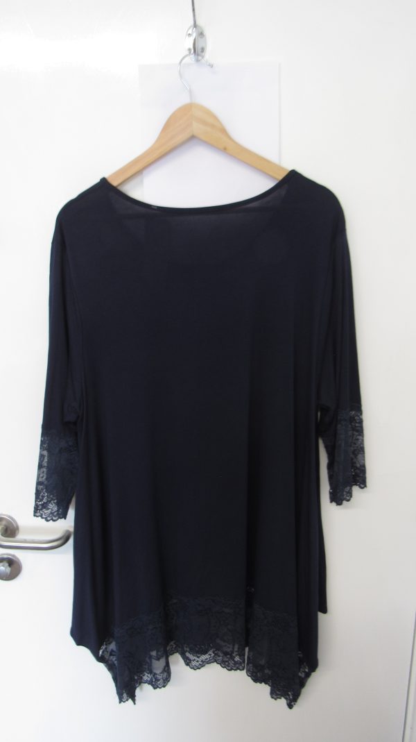 New Ladies Navy Blue Lacy Trim Top One Size fits sizes 18 20 22 - Image 4