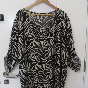 New Ladies Black White Zebra Print Tunic Top One Size fits sizes 18 20 22