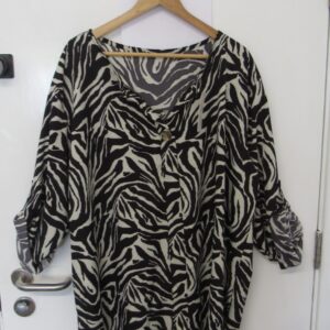 New Ladies Black White Zebra Print Tunic Top One Size fits sizes 18 20 22