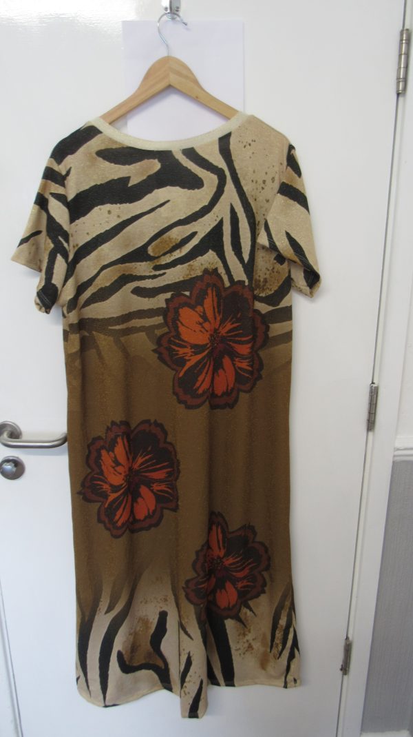 New Ladies Brown Flower Dress One Size fits sizes 14 16 18 20 - Image 5