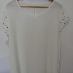 New Ladies White Pearls on the sleeves Tunic Top One Size fits sizes 16 18 20 22
