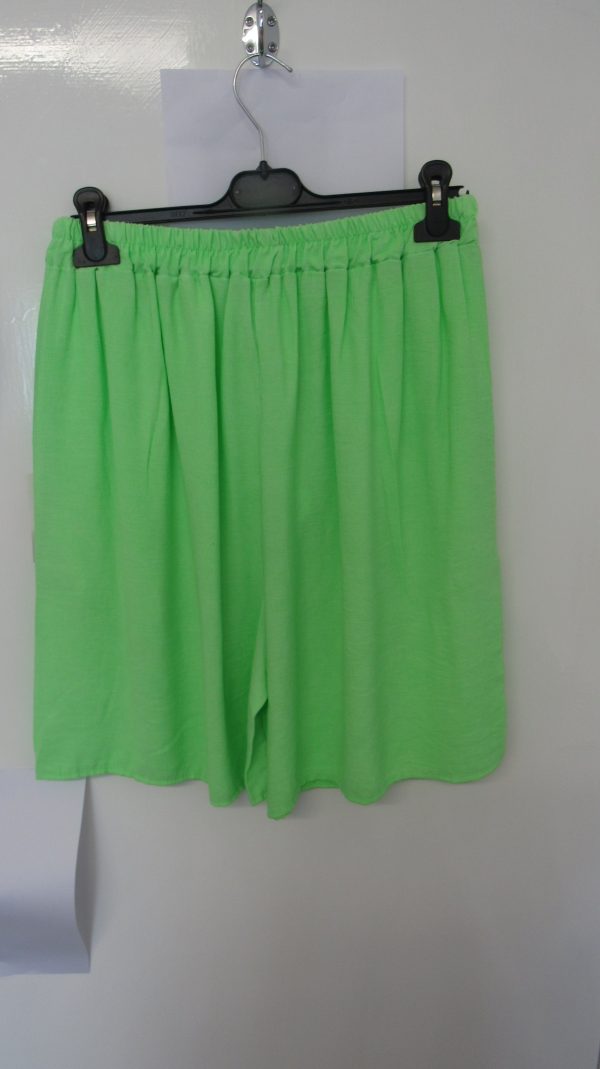 New Ladies Neon Green Pocket Shorts One size fits sizes 16 18 20 22 Non Returnable - Image 6