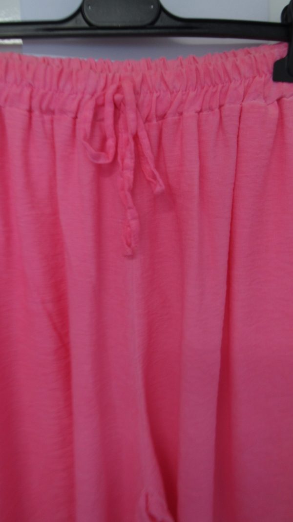 New Ladies Neon Pink Pocket Shorts One size fits sizes 16 18 20 22 Non Returnable - Image 3