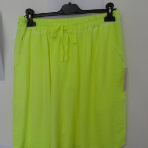 New Ladies Neon Yellow Pocket Shorts One size fits sizes 16 18 20 22 Non Returnable