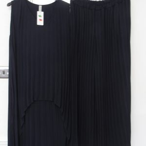New Ladies Navy Blue Pleated 2 Piece suit Trousers and top One Size fits sizes 18 20 22