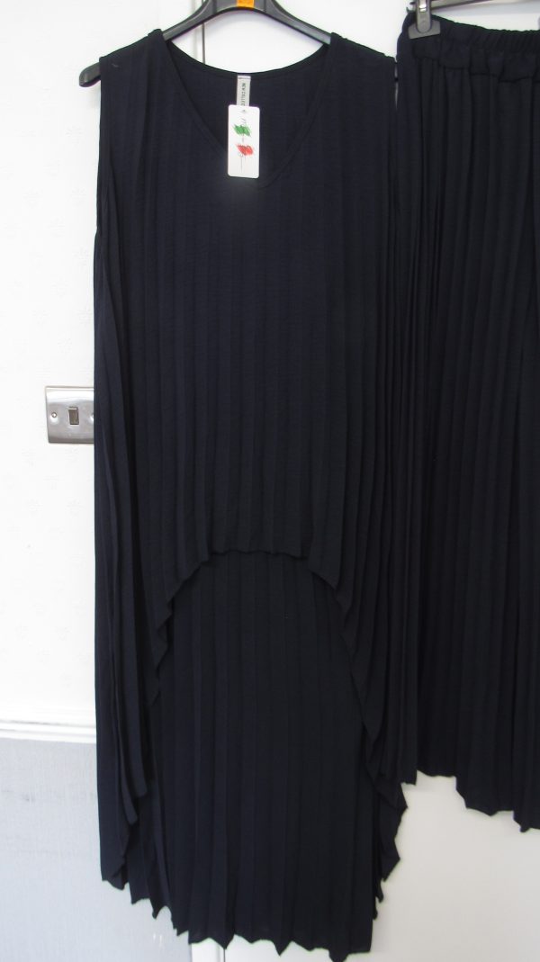 New Ladies Navy Blue Pleated 2 Piece suit Trousers and top One Size fits sizes 18 20 22 - Image 3