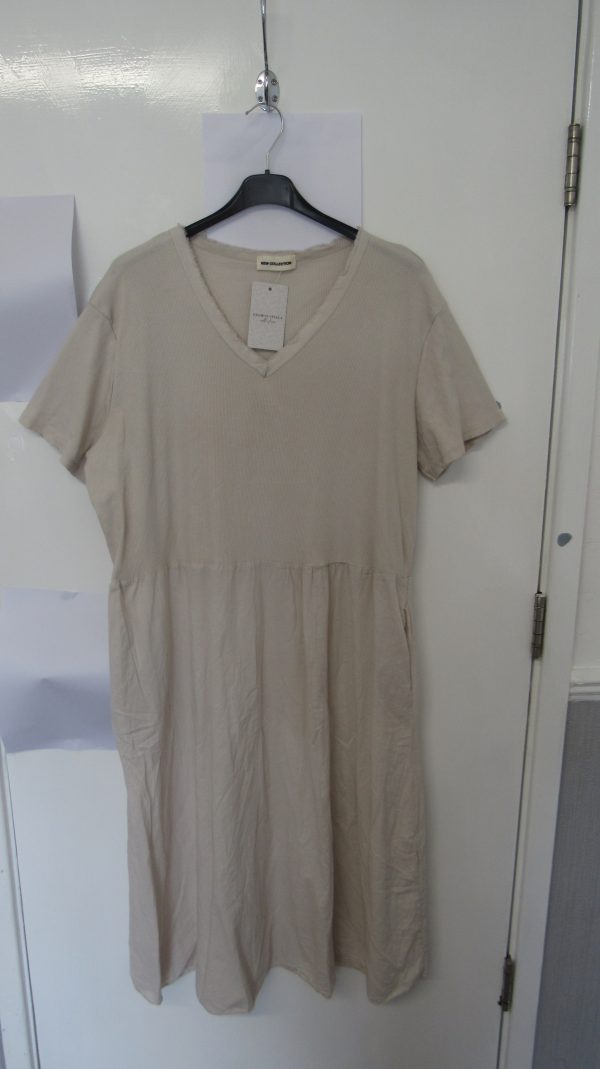 New Ladies Beige dress Pockets One Size fits sizes 16 18 20 22