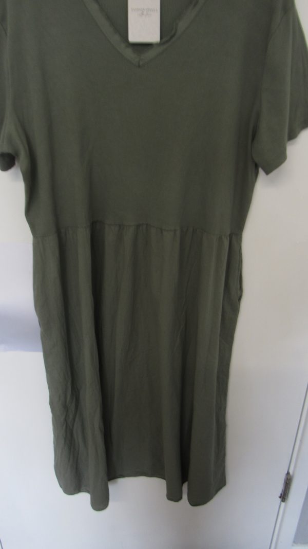New Ladies Khaki dress Pockets One Size fits sizes 16 18 20 22 - Image 4