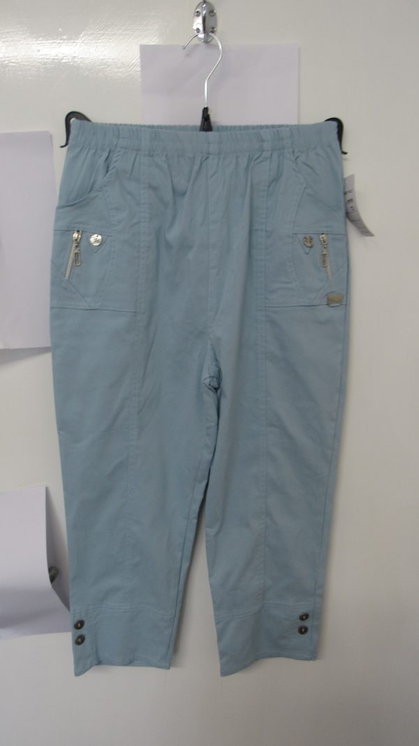 Cherry Berry Light Blue 3/4 length stretchy trousers Size T3 UK 12 - Image 2