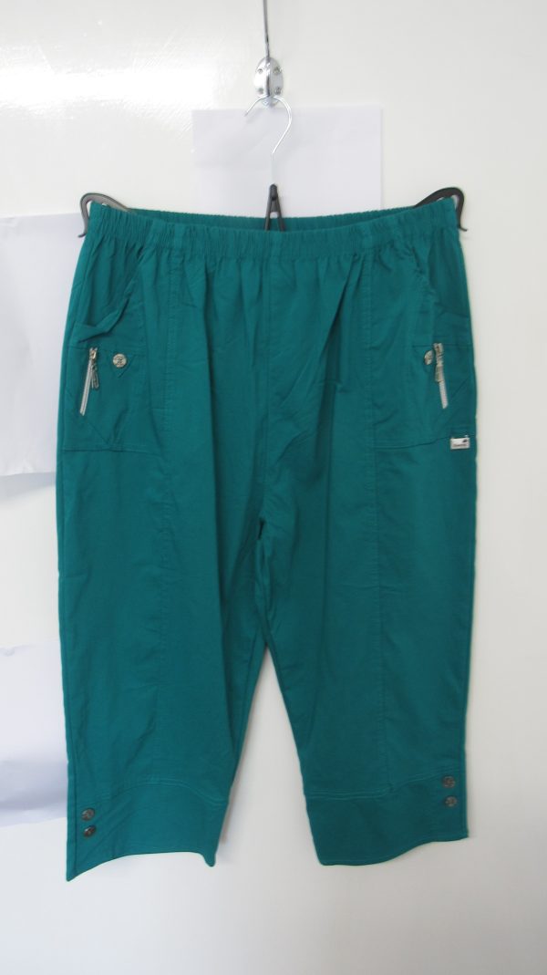 Cherry Berry Jade Green 3/4 length stretchy trousers Size T9 UK 24 - Image 2