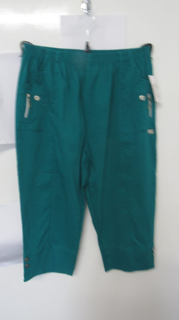 Cherry Berry Jade Green 3/4 length stretchy trousers Size T8 UK 22 - Image 2