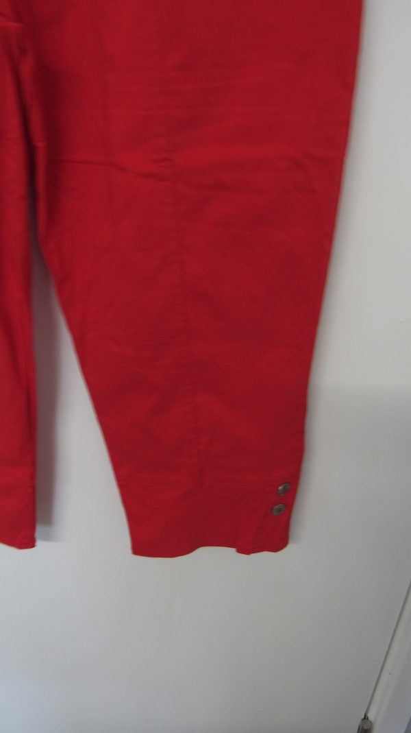 Cherry Berry Red 3/4 length stretchy trousers Size T4 UK 14 - Image 4