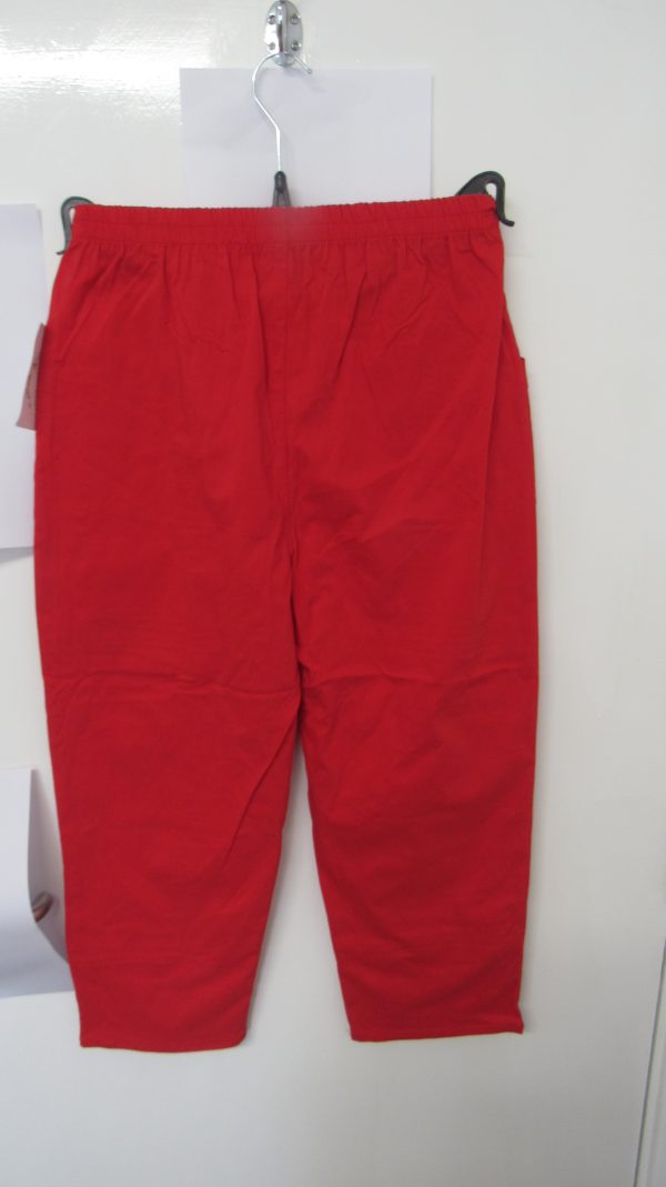 Cherry Berry Red 3/4 length stretchy trousers Size T4 UK 14 - Image 5