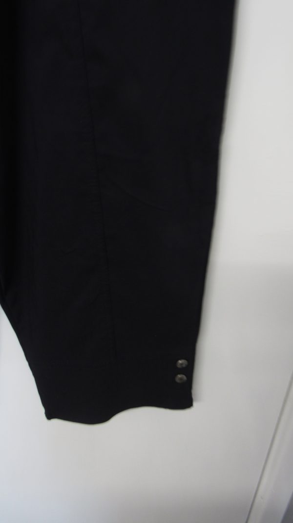 Cherry Berry Navy Blue 3/4 length stretchy trousers Size T9 UK 24 - Image 4
