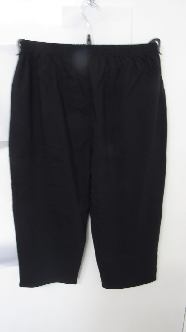 Cherry Berry Navy Blue 3/4 length stretchy trousers Size T9 UK 24 - Image 5