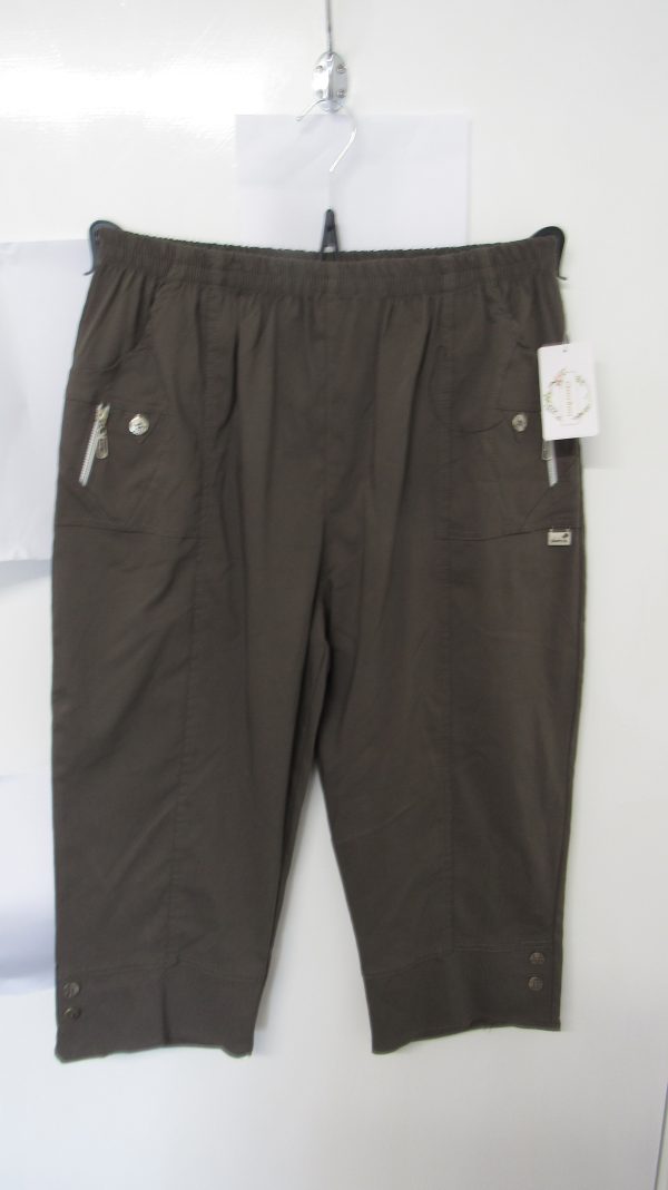Cherry Berry Mocha 3/4 length stretchy trousers Size T8 UK 22 - Image 2