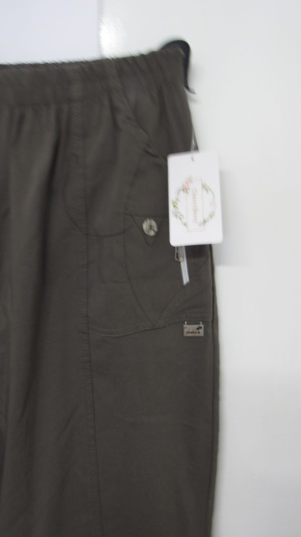 Cherry Berry Mocha 3/4 length stretchy trousers Size T8 UK 22 - Image 3