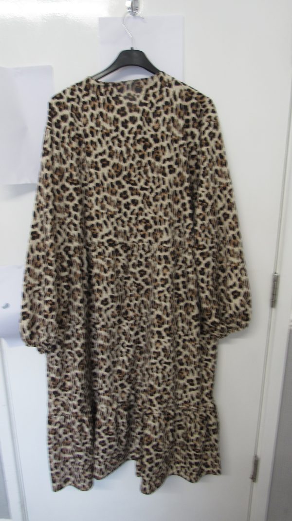 New Ladies Leopard Print Plus Size smock dress - Image 6