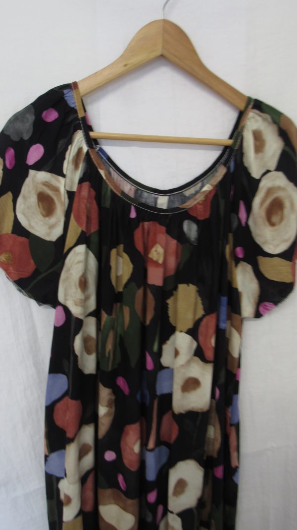 New Ladies Black with Khaki Floral Dress One Size fits sizes 18 20 22 - Image 4