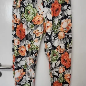 Black with orange floral Joggers Trousers Made in Italy Size 16 18 Non returnable
