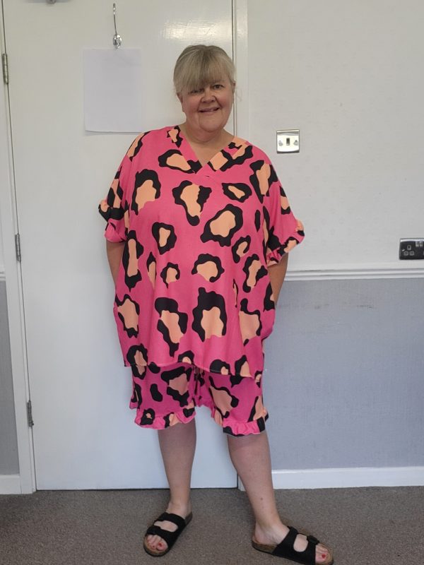 New Ladies Plus Size Cerise Pink Leopard Print 2 Piece Co Ord Set With V Neck Top & Shorts One size fits sizes 18 20 22 Non RETURNABLE - Image 9