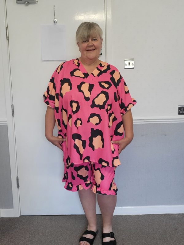 New Ladies Plus Size Cerise Pink Leopard Print 2 Piece Co Ord Set With V Neck Top & Shorts One size fits sizes 18 20 22 Non RETURNABLE - Image 10