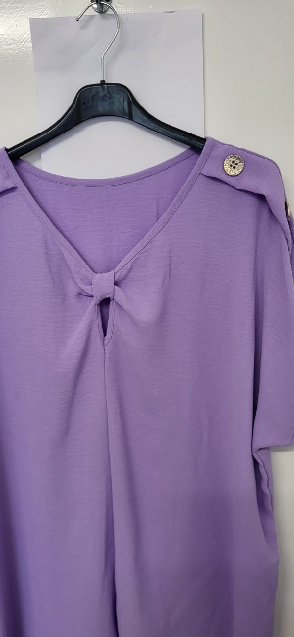 New Ladies Lilac V Neck Knott Top One Size fits sizes 16 18 20 22 - Image 3