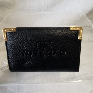 Black tote purse