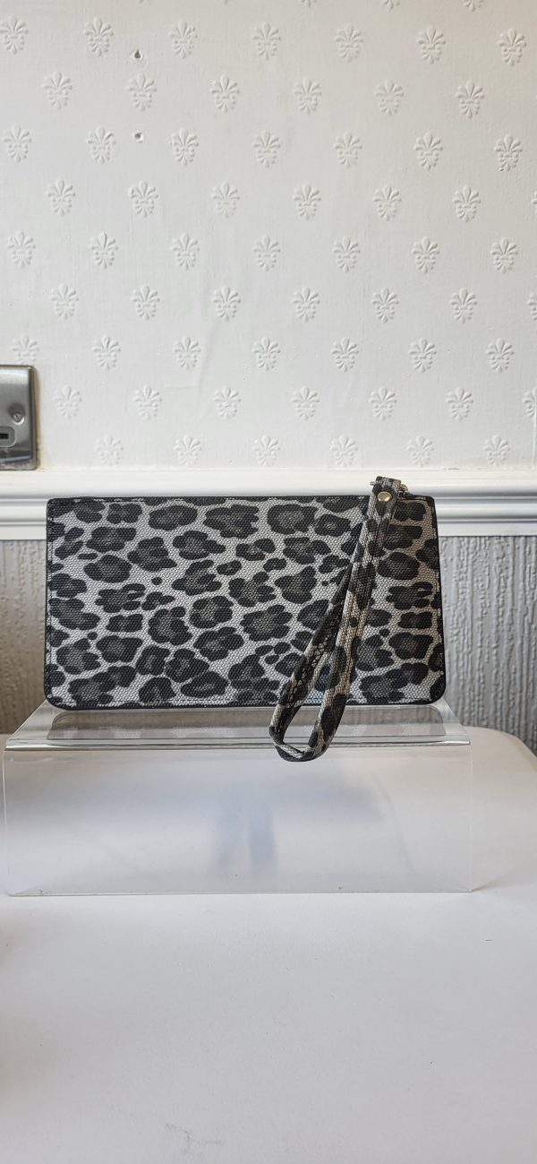 Wristlet Purse Leopard Print Black - Image 3