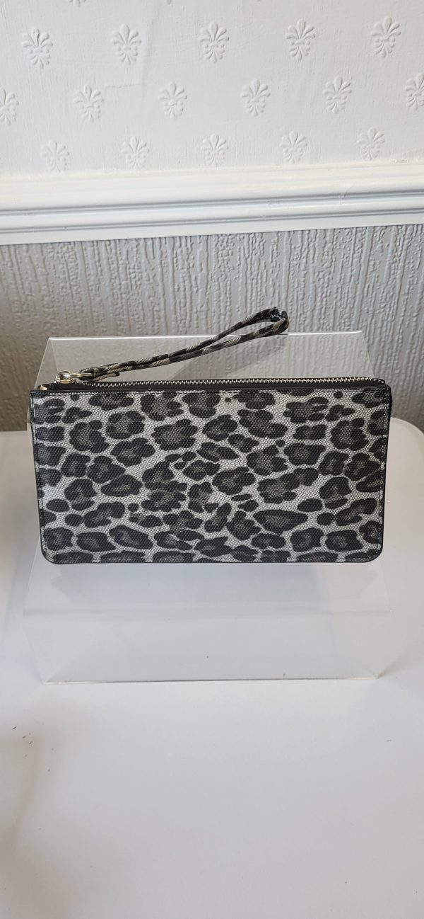 Wristlet Purse Leopard Print Black - Image 2