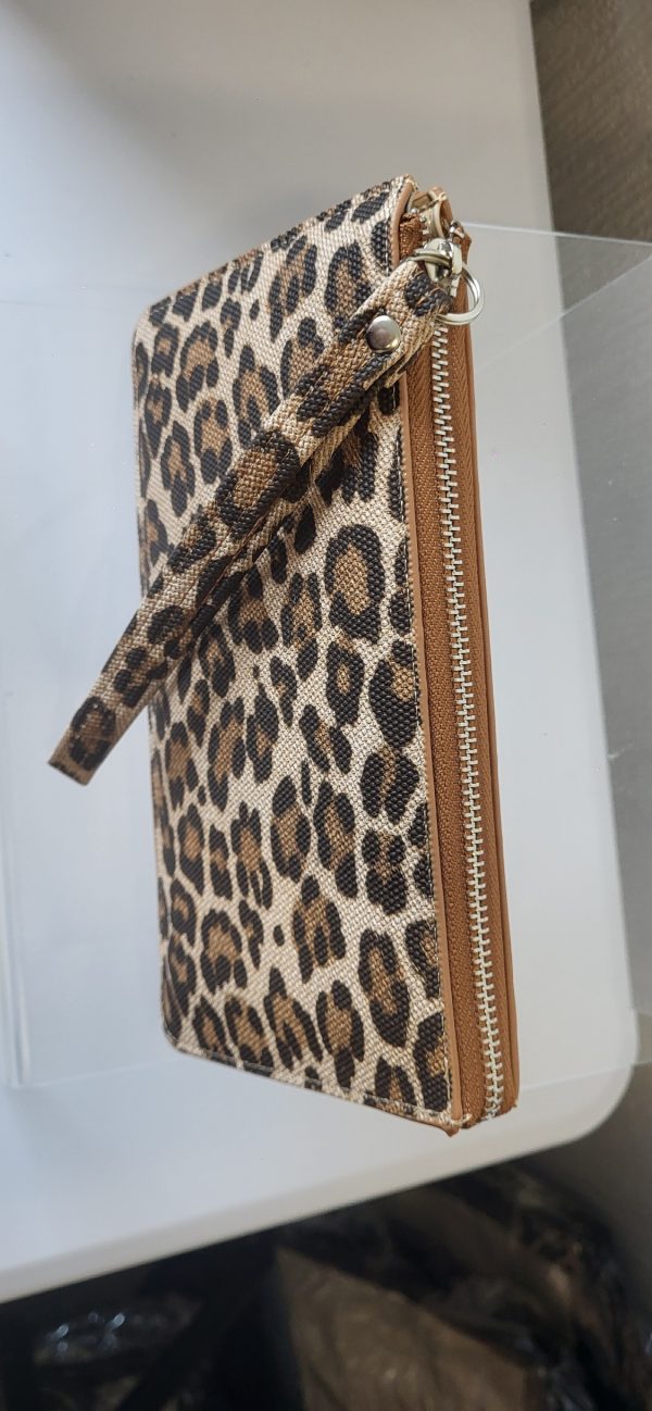 Wristlet Purse Leopard Print Brown - Image 4