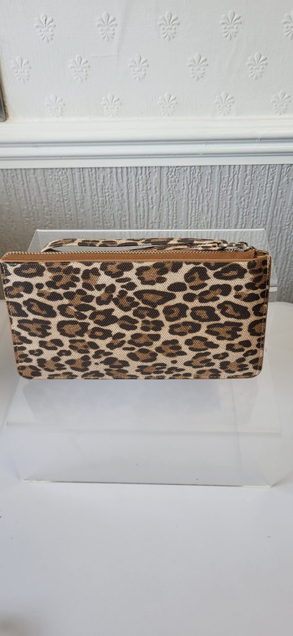 Wristlet Purse Leopard Print Brown - Image 5