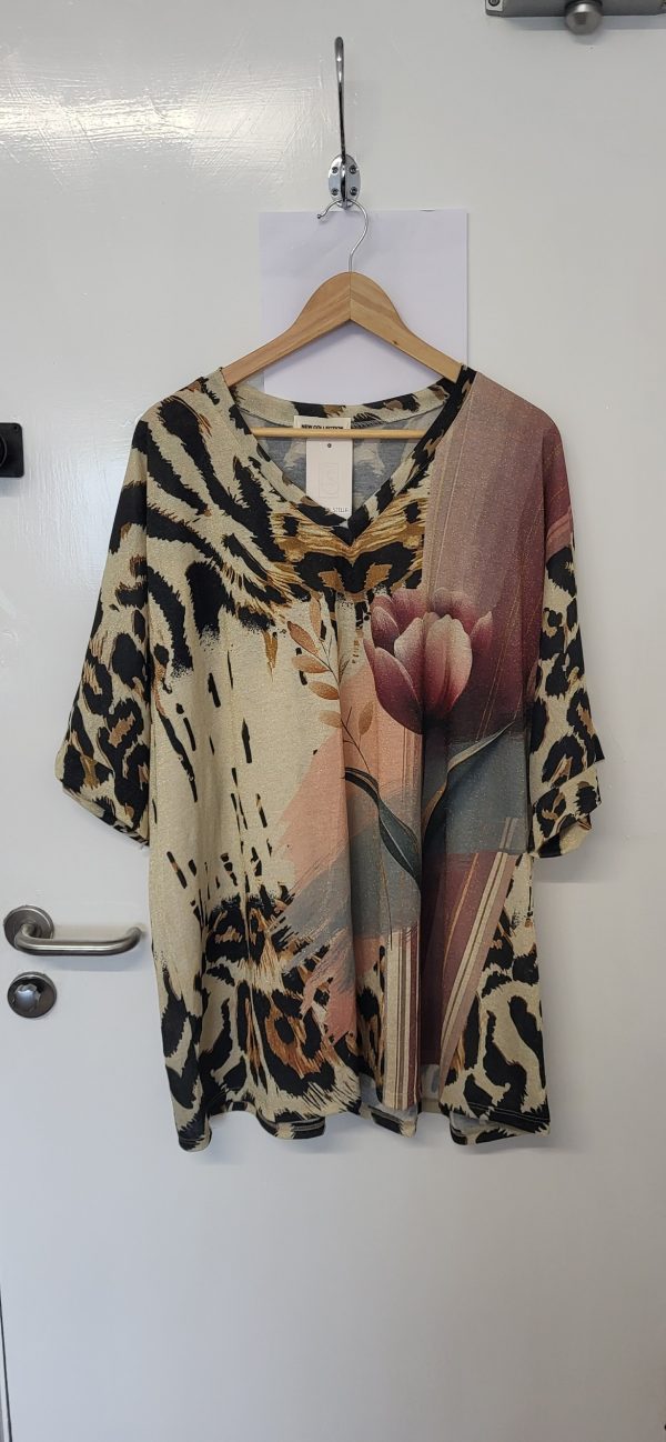 New Ladies V Neck Tulip Tunic Top One Size fits sizes 18 20 22 24
