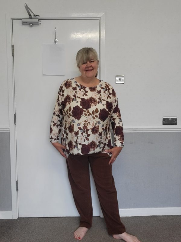 New Ladies Beige with Brown Floral Lightweight Jumper One Size fits sizes 16 18 20 22 - Image 6