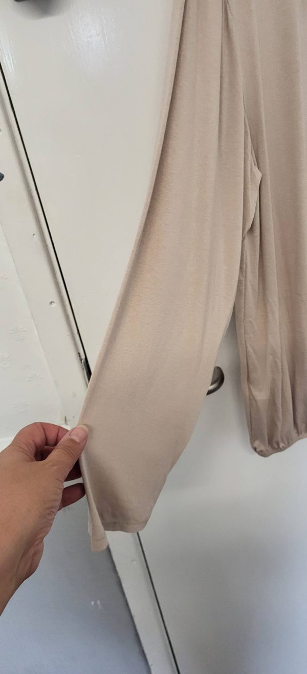 New Ladies Beige Long Sleeved One size fits sizes 16 18 20 22 Plus Size - Image 5