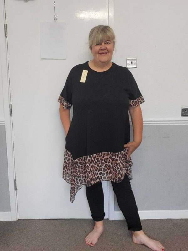 New Black with Animal Print Trim Tunic Top One Size fits sizes 18 20 22 - Image 8