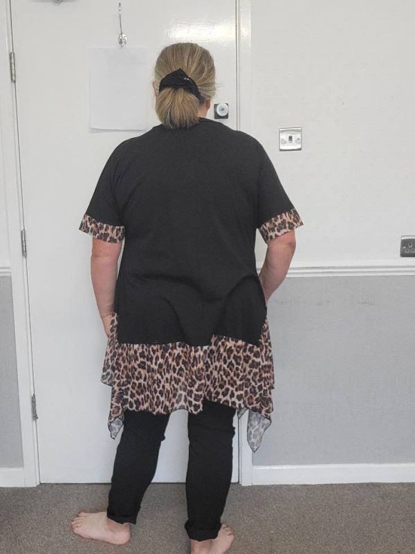 New Black with Animal Print Trim Tunic Top One Size fits sizes 18 20 22 - Image 9