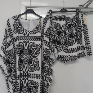 New Ladies Plus Size Black Printed 2 Piece Co Ord Set With V Neck Top & Shorts One size fits sizes 18 20 22 Non RETURNABLE