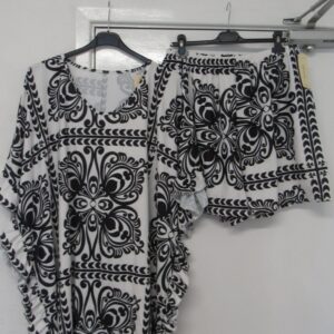 New Ladies Plus Size Black Printed 2 Piece Co Ord Set With V Neck Top & Shorts One size fits sizes 18 20 22 Non RETURNABLE