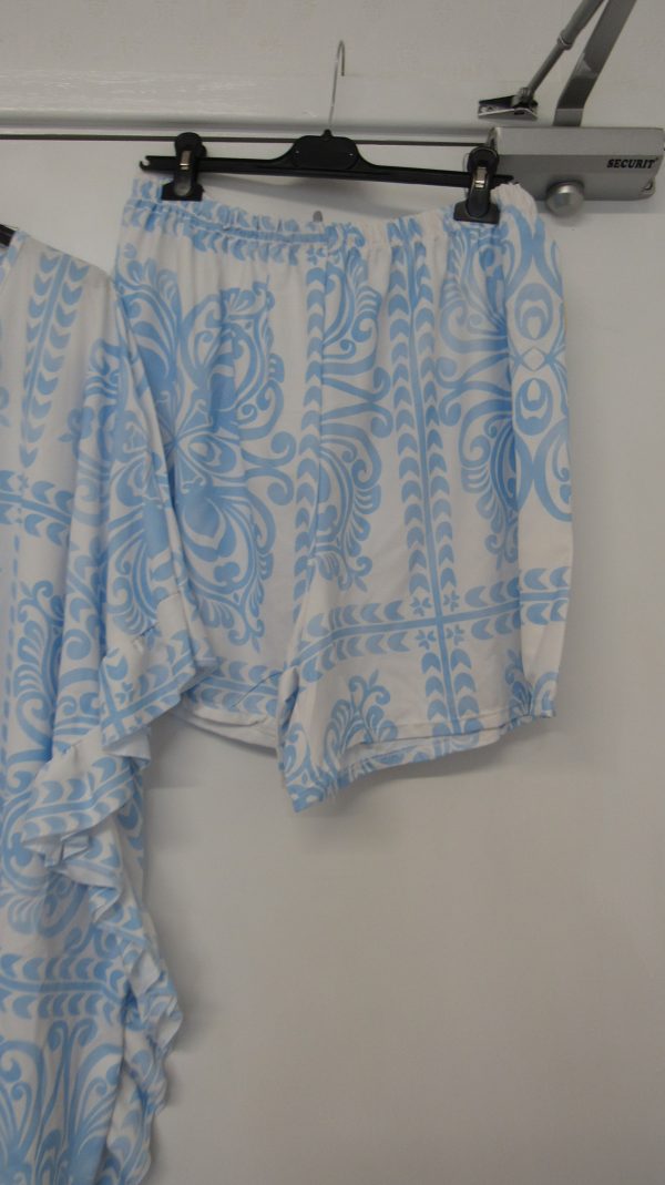 New Ladies Plus Size Light Blue Printed 2 Piece Co Ord Set With V Neck Top & Shorts One size fits sizes 18 20 22 Non RETURNABLE - Image 4