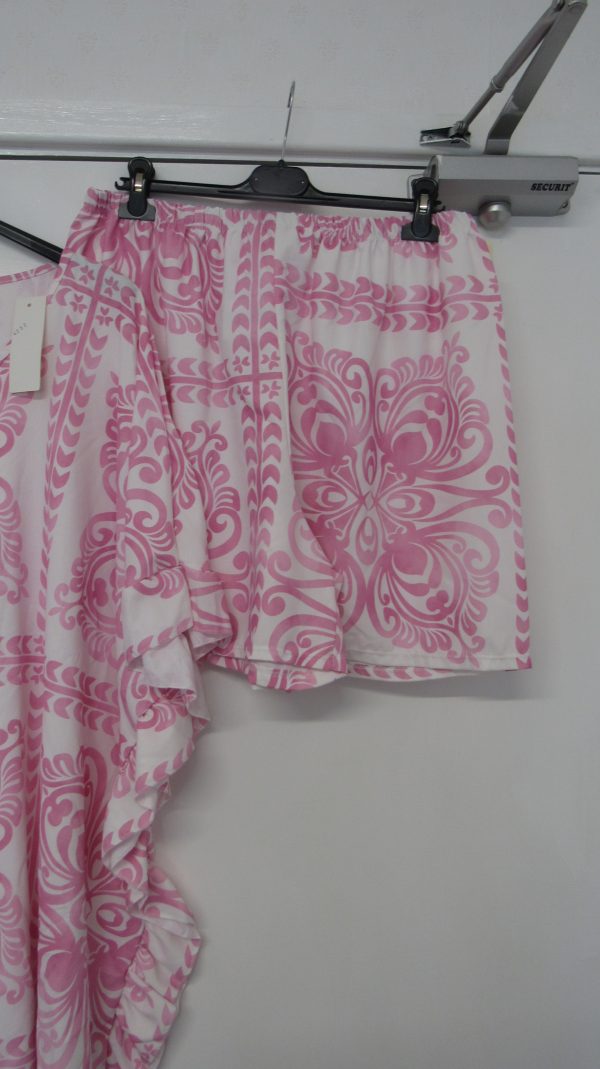 New Ladies Plus Size Pale Pink Printed 2 Piece Co Ord Set With V Neck Top & Shorts One size fits sizes 18 20 22 Non RETURNABLE - Image 4
