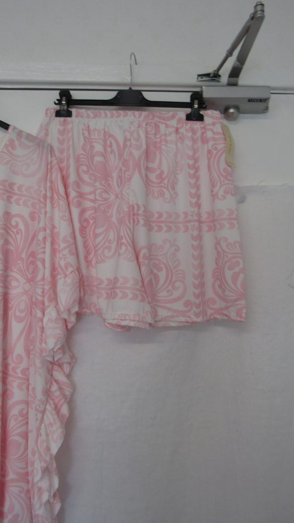 New Ladies Plus Size Light Pink Printed 2 Piece Co Ord Set With V Neck Top & Shorts One size fits sizes 18 20 22 Non RETURNABLE - Image 4