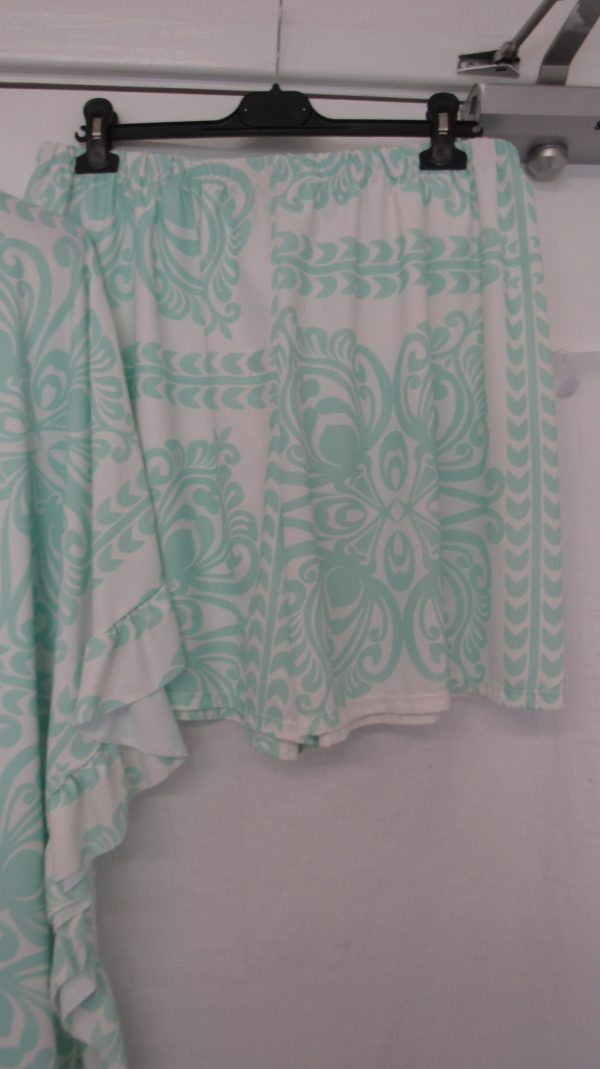 New Ladies Plus Size Mint Green Printed 2 Piece Co Ord Set With V Neck Top & Shorts One size fits sizes 18 20 22 Non RETURNABLE - Image 4